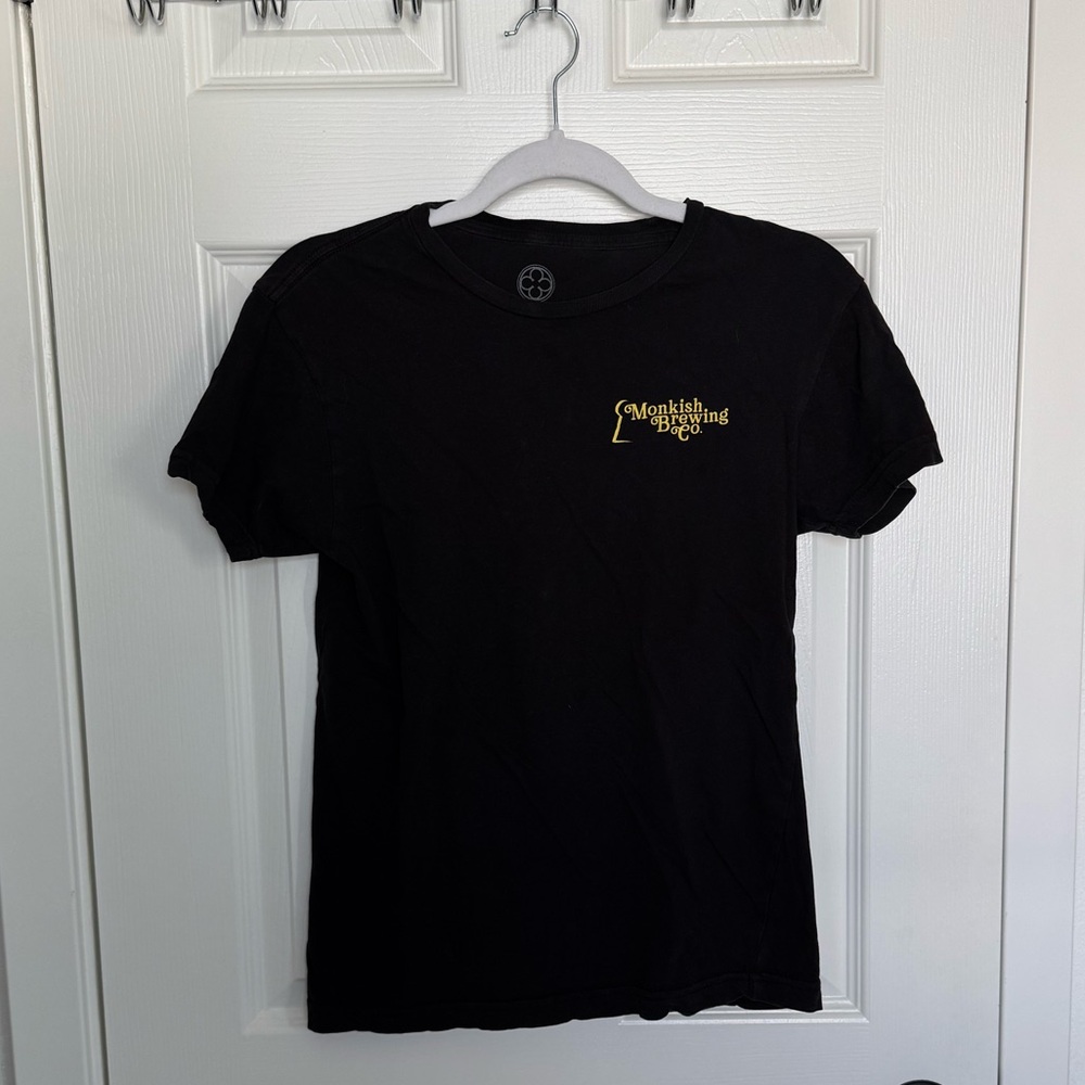 Monkish brewery black t-shirt yellow keys size small